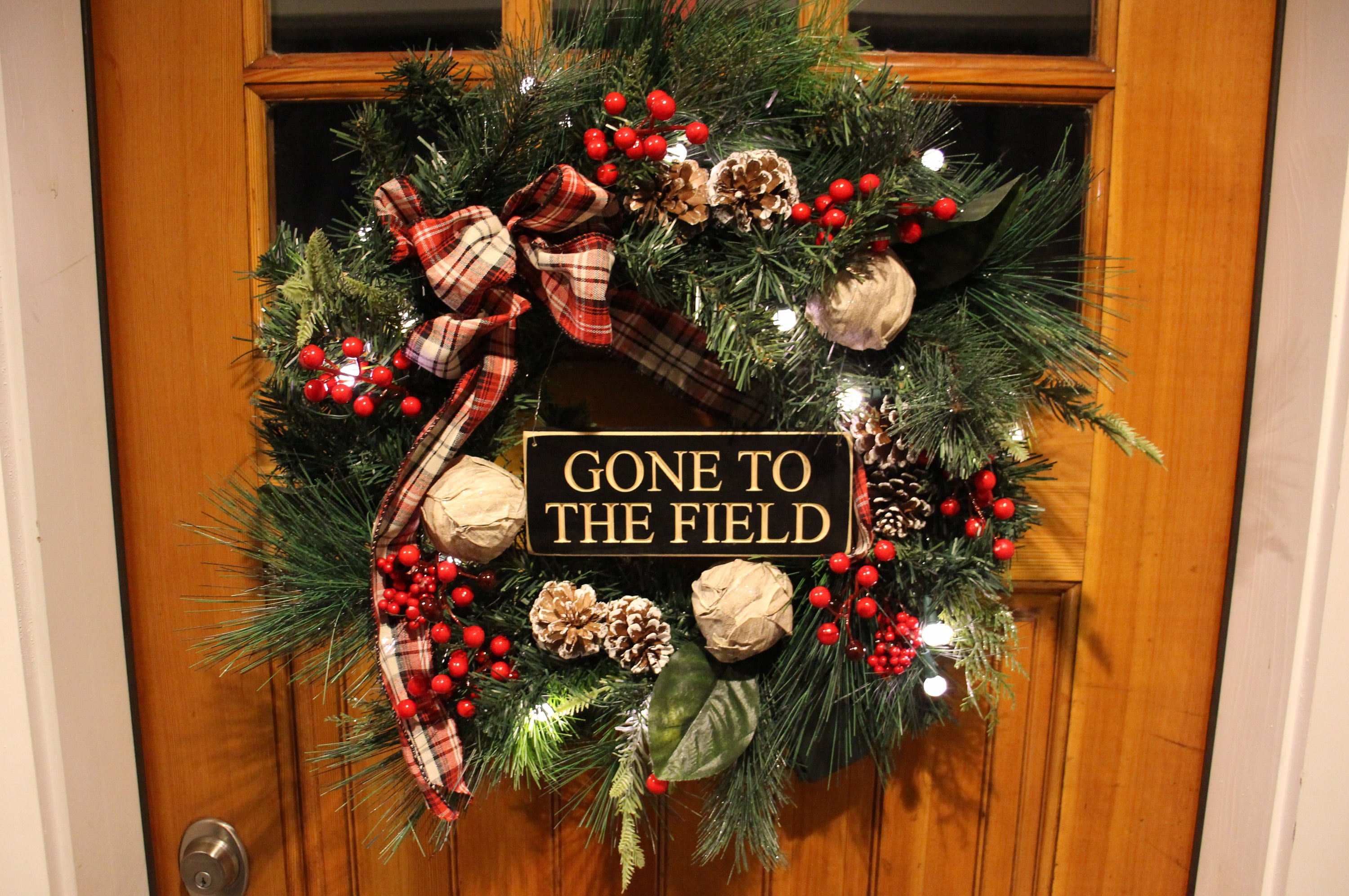Gone to the Course Golf Sign: Distressed Wood Mancave Decor