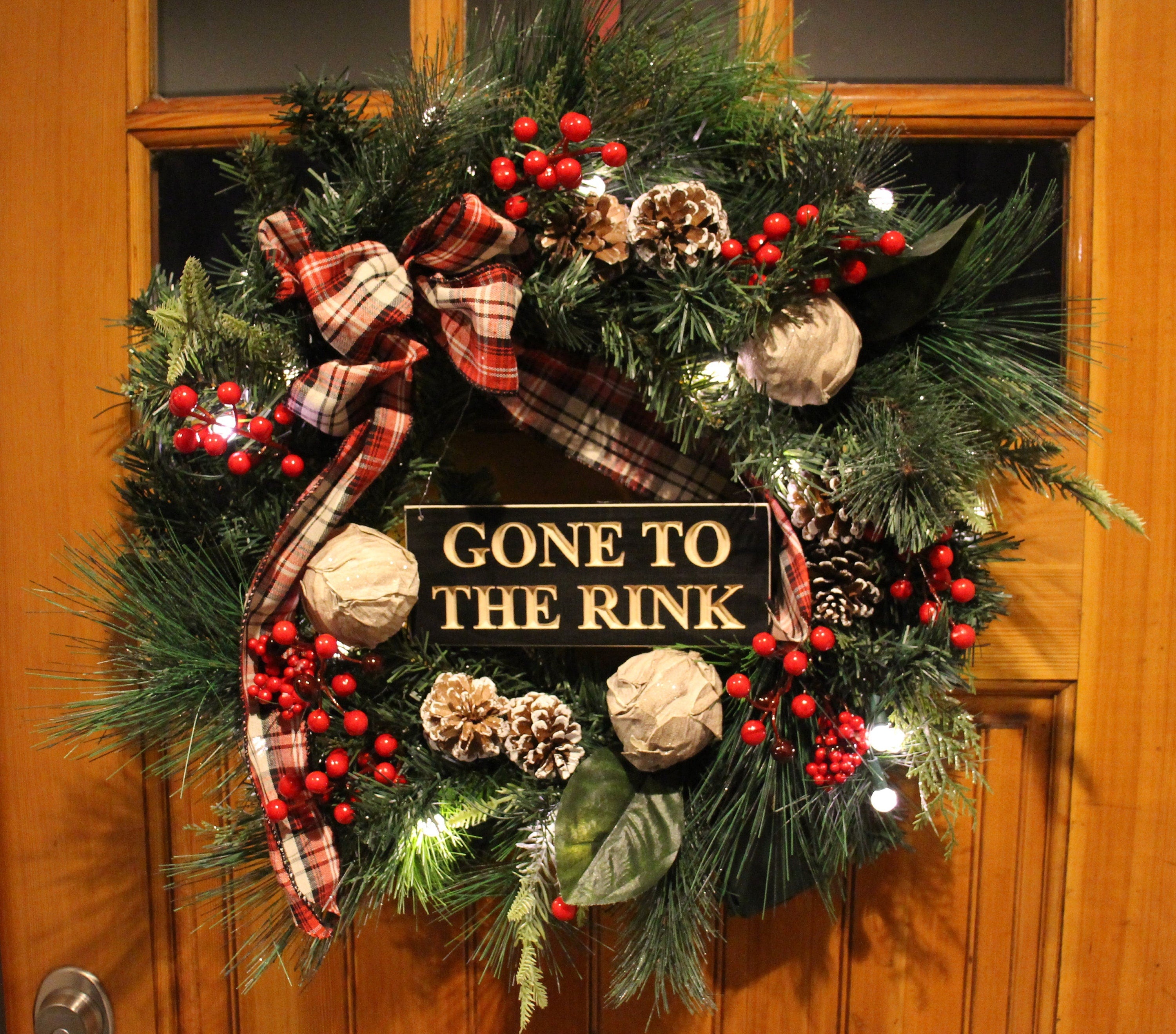 Gone to the Course Golf Sign: Distressed Wood Mancave Decor