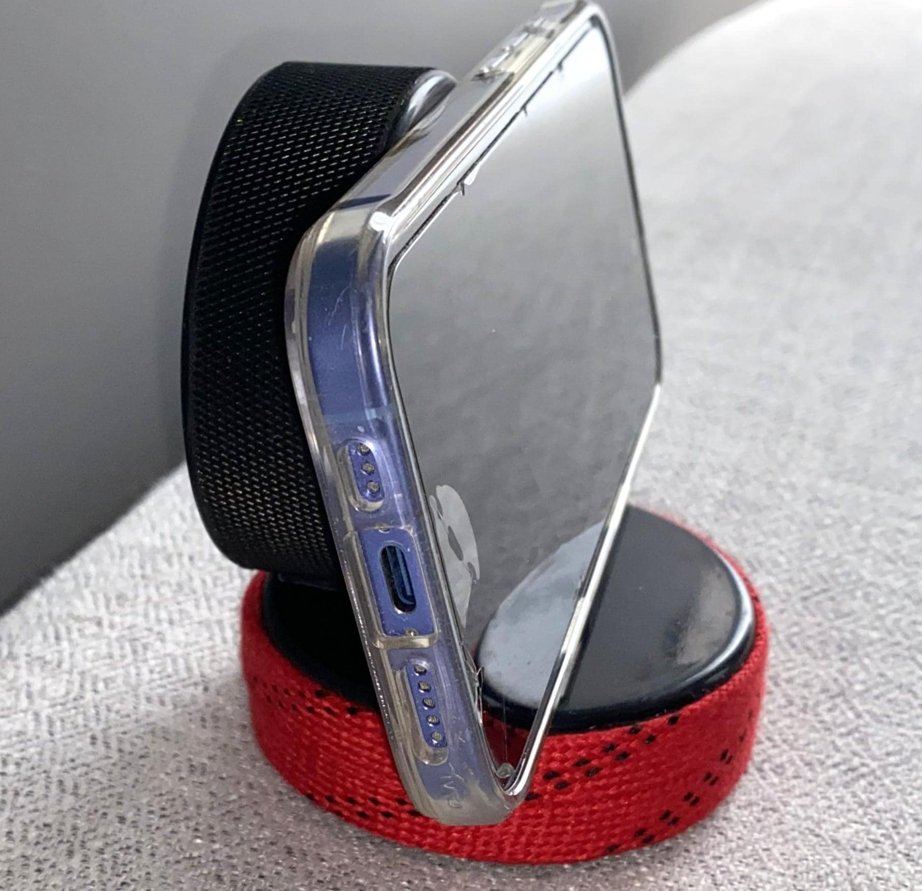 Hockey Puck Phone Stand: Hockey Laces, Team Colors, Gift for Hockey Player, Coach, Mom, Dad, Fan