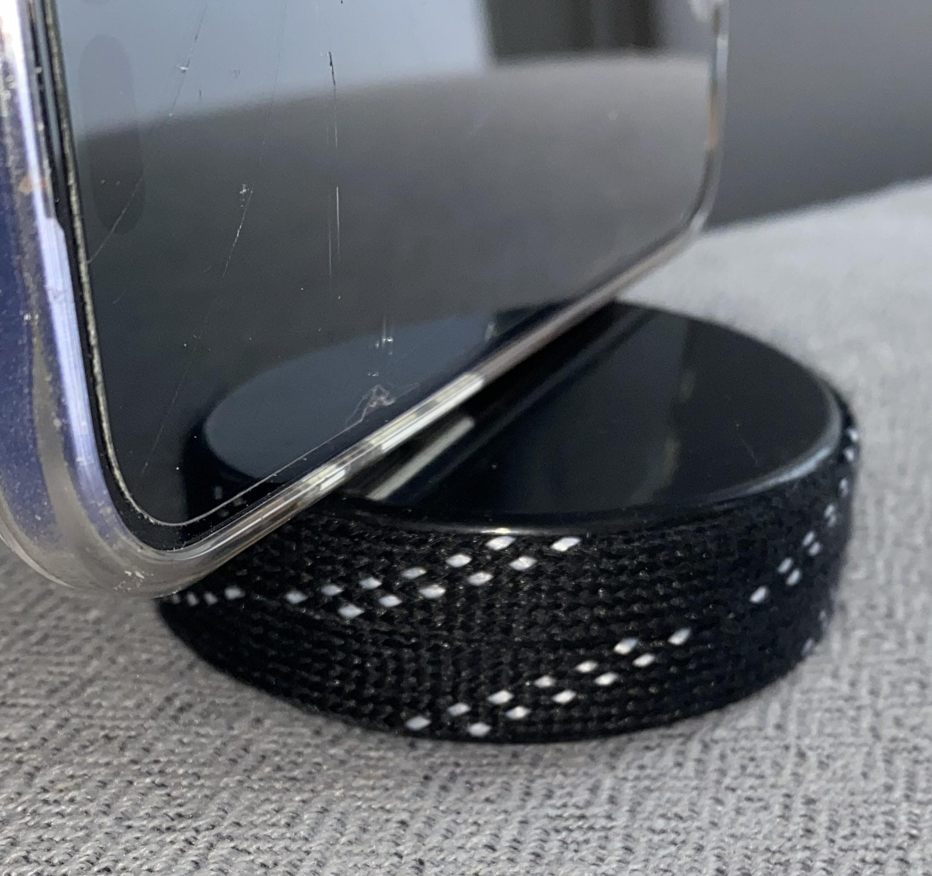 Hockey Puck Phone Stand: Hockey Laces, Team Colors, Gift for Hockey Player, Coach, Mom, Dad, Fan
