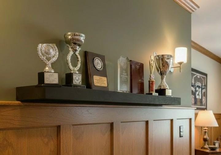 Baseball Trophy Display Shelf with Bat and Medal Holder, Ball Display Rack for Memorabilia, Awards, Trophies and Signed Baseballs